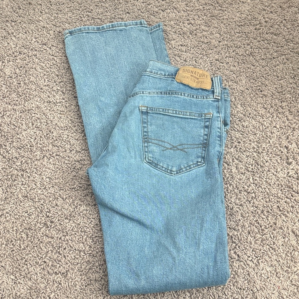 Signature by Levi Strauss 28x34 jeans